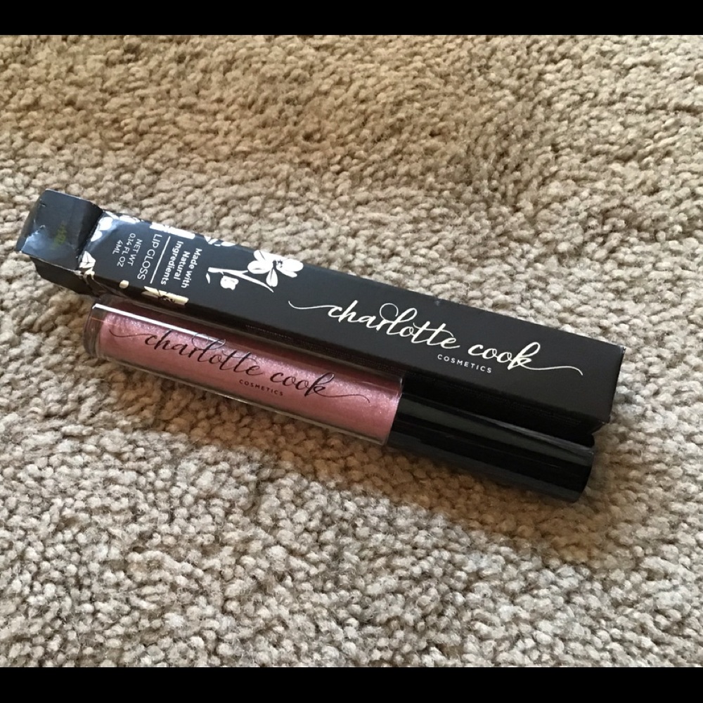 6/$25 | Lip Gloss in color, Brooklyn